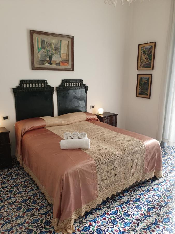 ด็องเกลอแตร์ Bed & Breakfast ซาแลร์โน ภายนอก รูปภาพ