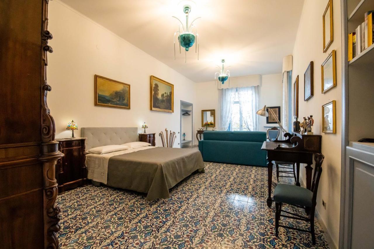 ด็องเกลอแตร์ Bed & Breakfast ซาแลร์โน ภายนอก รูปภาพ