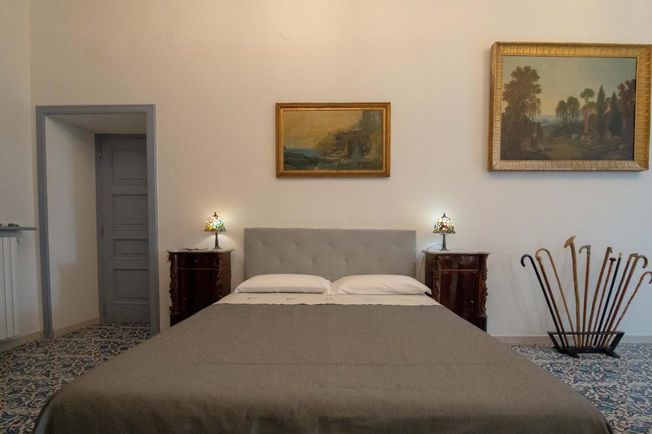 ด็องเกลอแตร์ Bed & Breakfast ซาแลร์โน ภายนอก รูปภาพ