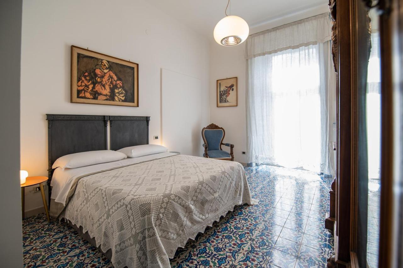 ด็องเกลอแตร์ Bed & Breakfast ซาแลร์โน ภายนอก รูปภาพ