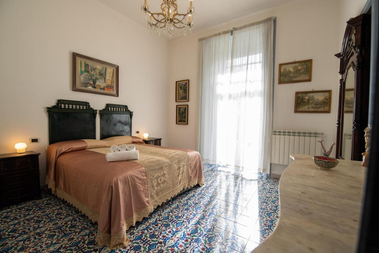 ด็องเกลอแตร์ Bed & Breakfast ซาแลร์โน ภายนอก รูปภาพ