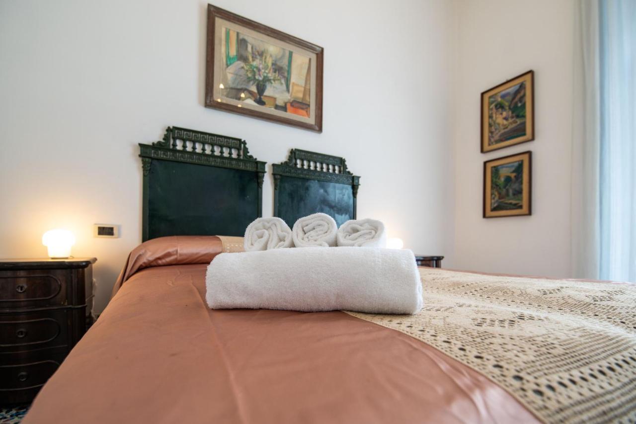 ด็องเกลอแตร์ Bed & Breakfast ซาแลร์โน ภายนอก รูปภาพ