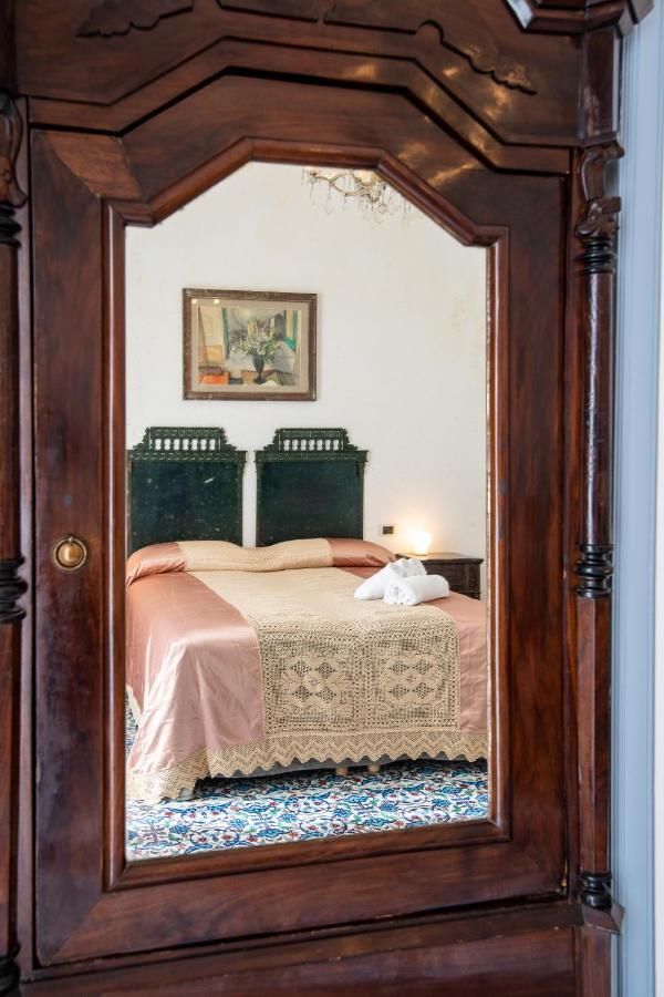 ด็องเกลอแตร์ Bed & Breakfast ซาแลร์โน ภายนอก รูปภาพ