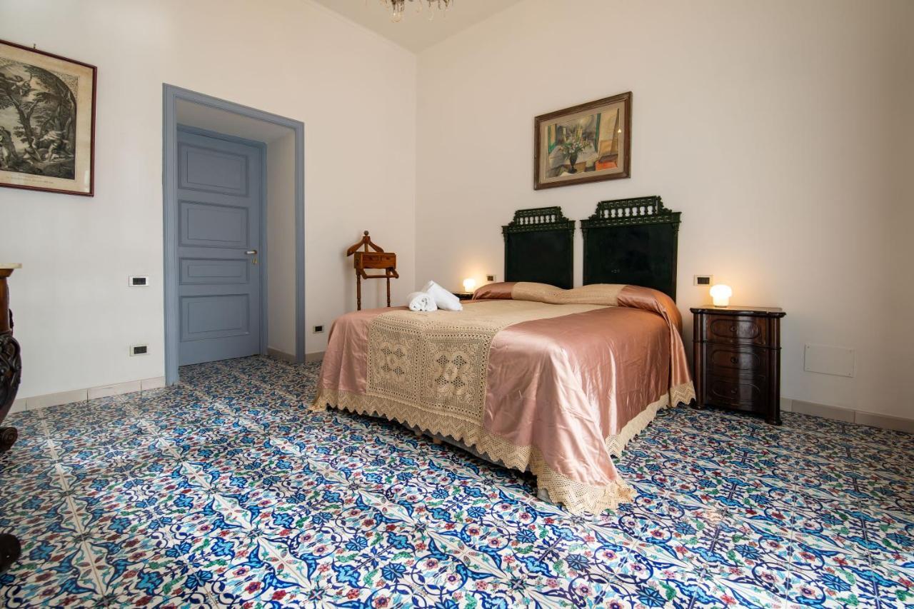 ด็องเกลอแตร์ Bed & Breakfast ซาแลร์โน ภายนอก รูปภาพ